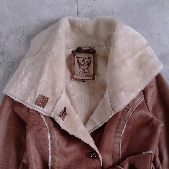 Women's Tan Jacket with Cream Accents Point Zero Nicole Benisti - Picture 3 of 10